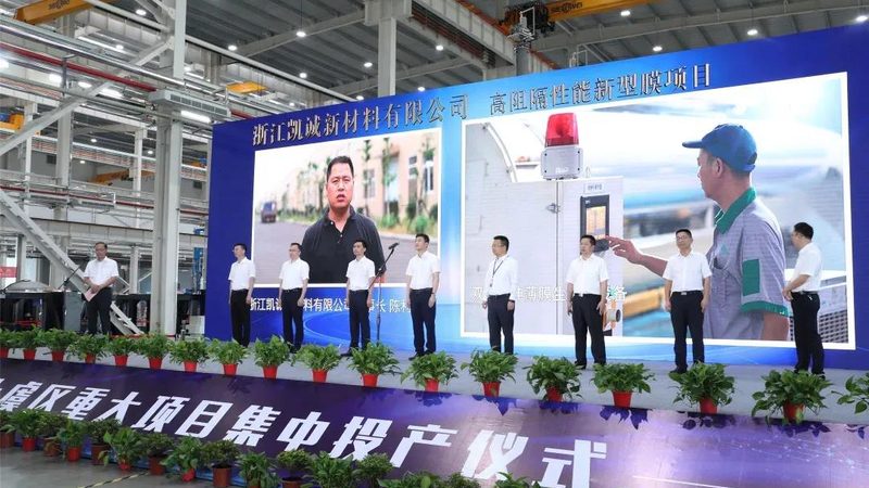 合成革助剂：助力合成革产业发展的关键因素